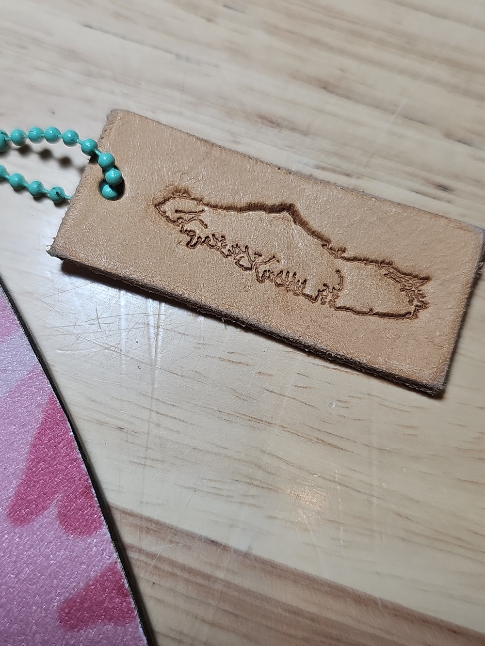 Floral Print Surfboard Shaped Nail File - Picture 2 of 3